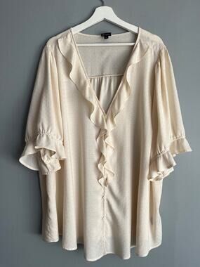 Torrid Plus Challis Ruffle Top 4X 26 White Swan Clip Dot Button Front Blouse NWT